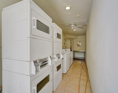 1423 Holly Heights Drive - Photo Thumbnail 34