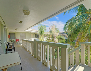 1423 Holly Heights Drive - Photo Thumbnail 28