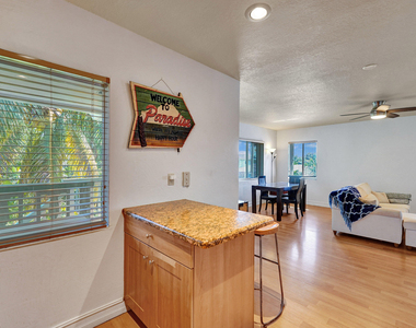 1423 Holly Heights Drive - Photo Thumbnail 14