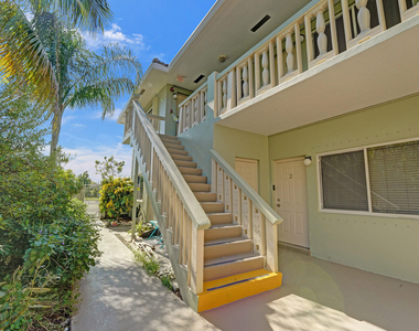 1423 Holly Heights Drive - Photo Thumbnail 23