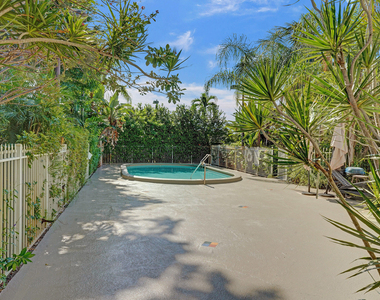1423 Holly Heights Drive - Photo Thumbnail 26