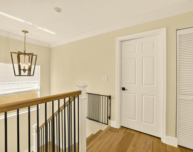 7630 Topiary Avenue - Photo Thumbnail 21