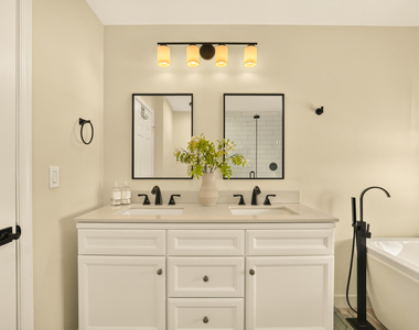 7630 Topiary Avenue - Photo Thumbnail 26