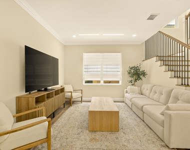 7630 Topiary Avenue - Photo Thumbnail 5