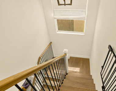 7630 Topiary Avenue - Photo Thumbnail 20