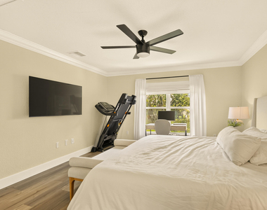 7630 Topiary Avenue - Photo Thumbnail 24
