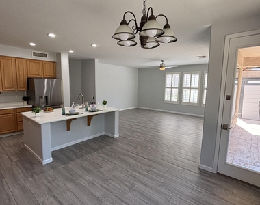 4854 E Libby Street - Photo Thumbnail 6
