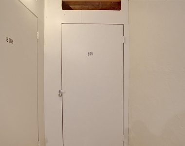 1051 Hillsboro Mile - Photo Thumbnail 24