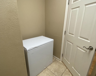 13510 W Avalon Drive - Photo Thumbnail 41
