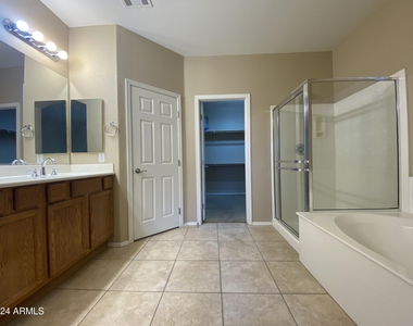 13510 W Avalon Drive - Photo Thumbnail 23