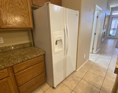 13510 W Avalon Drive - Photo Thumbnail 14
