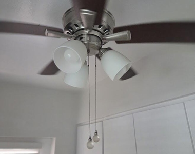 1152 Bayview Drive - Photo Thumbnail 18