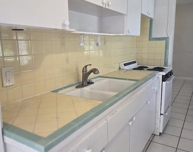 1152 Bayview Drive - Photo Thumbnail 38