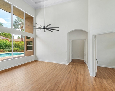 6641 Conch Court - Photo Thumbnail 5