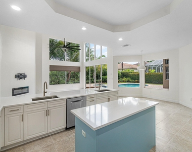 6641 Conch Court - Photo Thumbnail 11