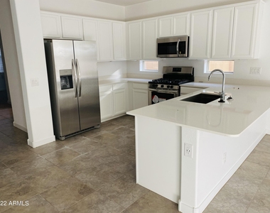24530 N 164th Drive - Photo Thumbnail 6