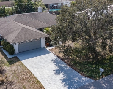 242 Se Duval Avenue Se - Photo Thumbnail 7