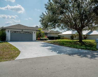 242 Se Duval Avenue Se - Photo Thumbnail 14