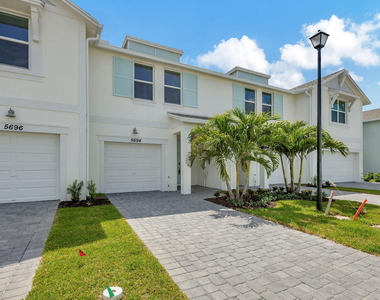 5694 Se Edgewater Circle - Photo Thumbnail 31