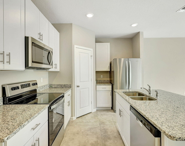 5694 Se Edgewater Circle - Photo Thumbnail 5