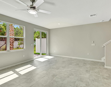 5694 Se Edgewater Circle - Photo Thumbnail 11