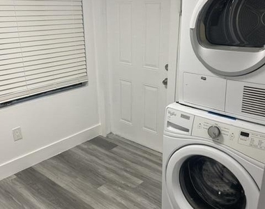 2200 Nw 22nd Street - Photo Thumbnail 3