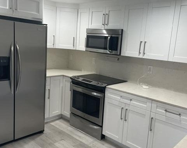 2200 Nw 22nd Street - Photo Thumbnail 4