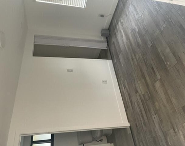 2200 Nw 22nd Street - Photo Thumbnail 4