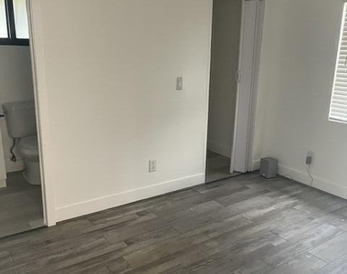 2200 Nw 22nd Street - Photo Thumbnail 5