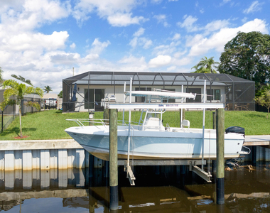 314 Ne Surfside Avenue - Photo Thumbnail 1