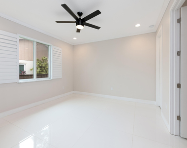 314 Ne Surfside Avenue - Photo Thumbnail 32