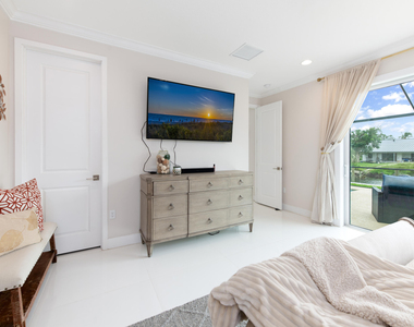 314 Ne Surfside Avenue - Photo Thumbnail 24