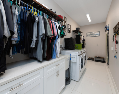 314 Ne Surfside Avenue - Photo Thumbnail 27