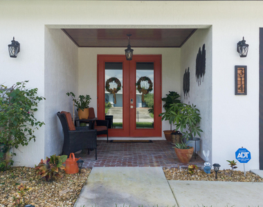 314 Ne Surfside Avenue - Photo Thumbnail 3