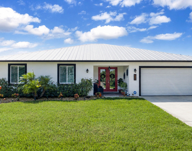 314 Ne Surfside Avenue - Photo Thumbnail 2