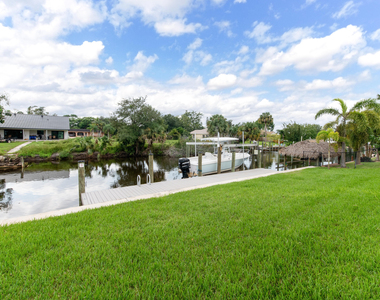 314 Ne Surfside Avenue - Photo Thumbnail 39