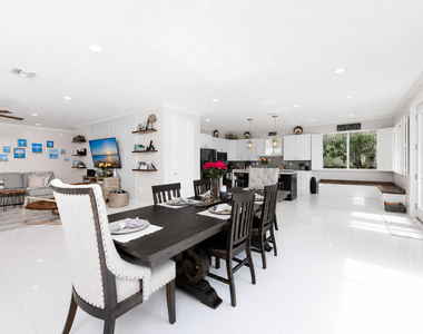 314 Ne Surfside Avenue - Photo Thumbnail 10
