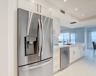 4301 N Ocean Boulevard - Photo Thumbnail 12