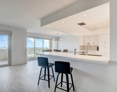 4301 N Ocean Boulevard - Photo Thumbnail 14