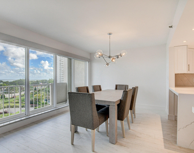 4301 N Ocean Boulevard - Photo Thumbnail 16