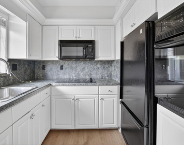 426 Ne 7th Avenue - Photo Thumbnail 16