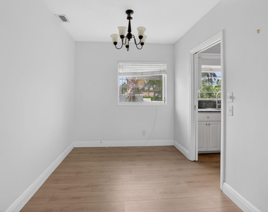 426 Ne 7th Avenue - Photo Thumbnail 14