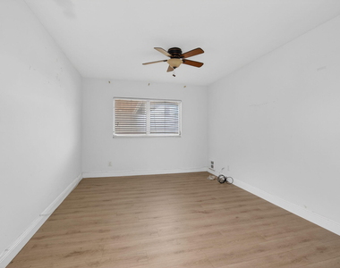 426 Ne 7th Avenue - Photo Thumbnail 24