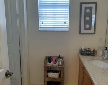 1136 Vintner Boulevard - Photo Thumbnail 20