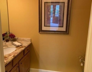 1136 Vintner Boulevard - Photo Thumbnail 21