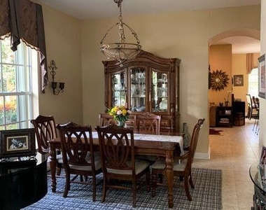 1136 Vintner Boulevard - Photo Thumbnail 4