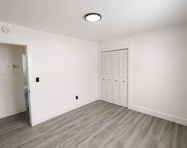 2126 Nw 47th Terrace - Photo Thumbnail 11