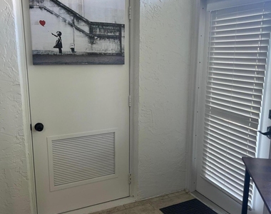 14849 Cumberland Drive - Photo Thumbnail 14