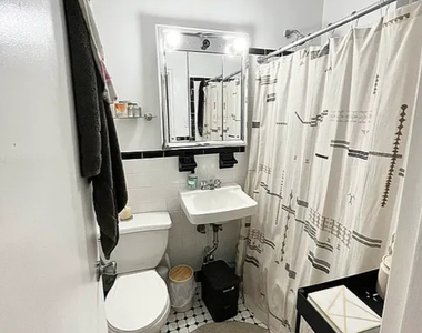 423 East 83rd Street - Photo Thumbnail 3