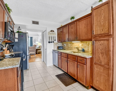 3425 Via Poinciana - Photo Thumbnail 12